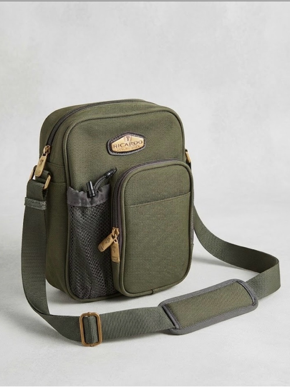 Vintage Ricardo Beverly Hills Olive Green Nylon Crossbody Travel Bag Style 4309